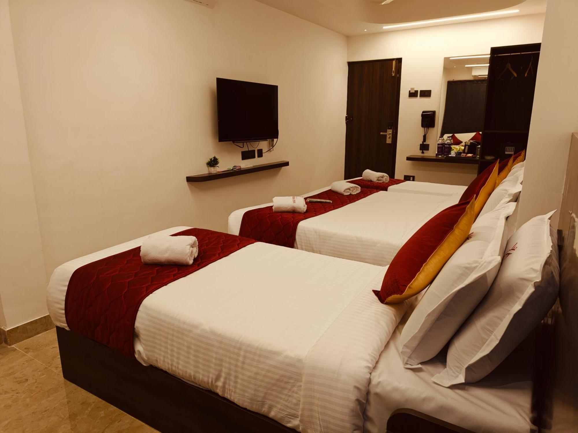 Woodlands Inn Chennai Exterior photo