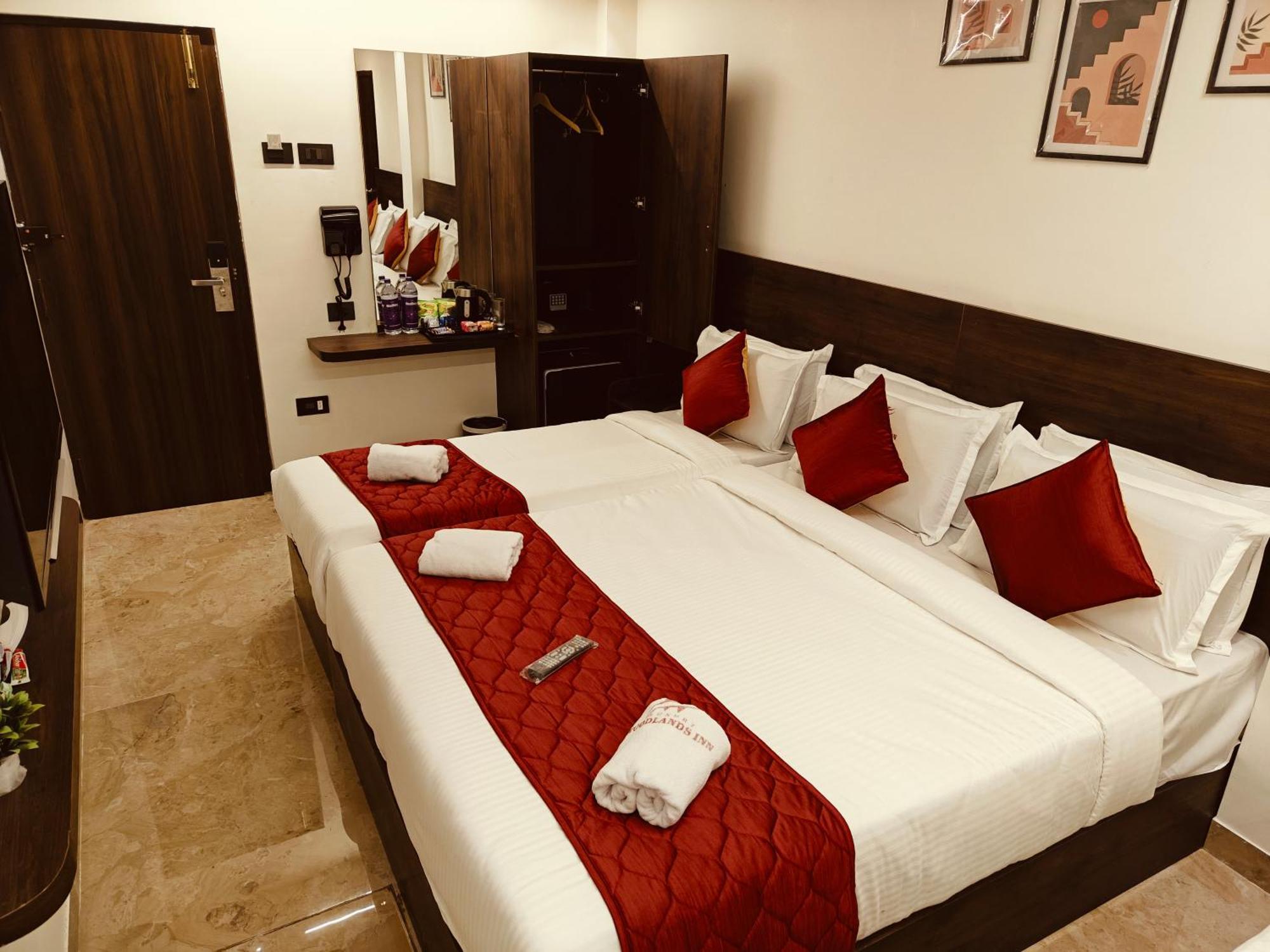 Woodlands Inn Chennai Exterior photo
