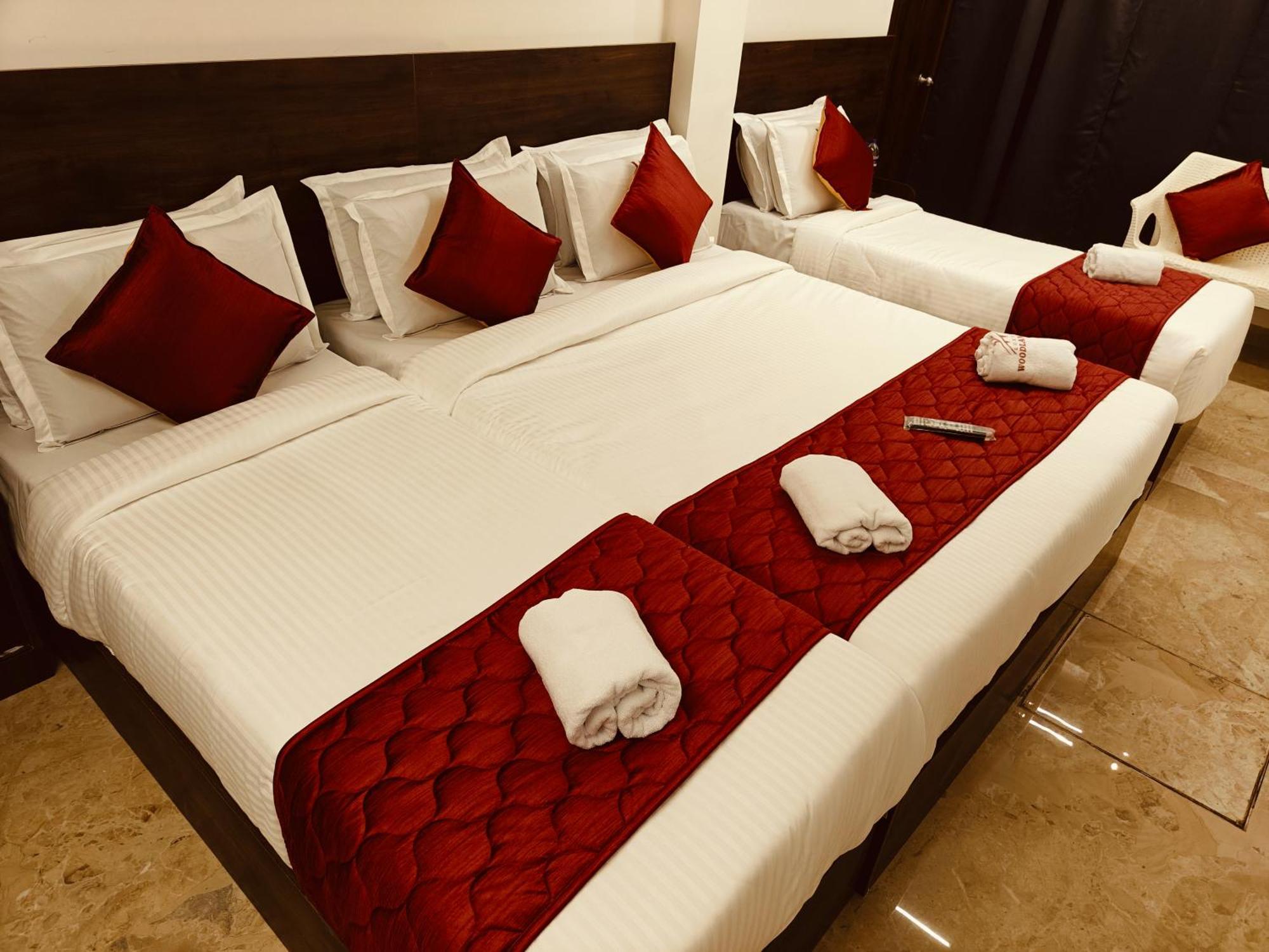 Woodlands Inn Chennai Exterior photo