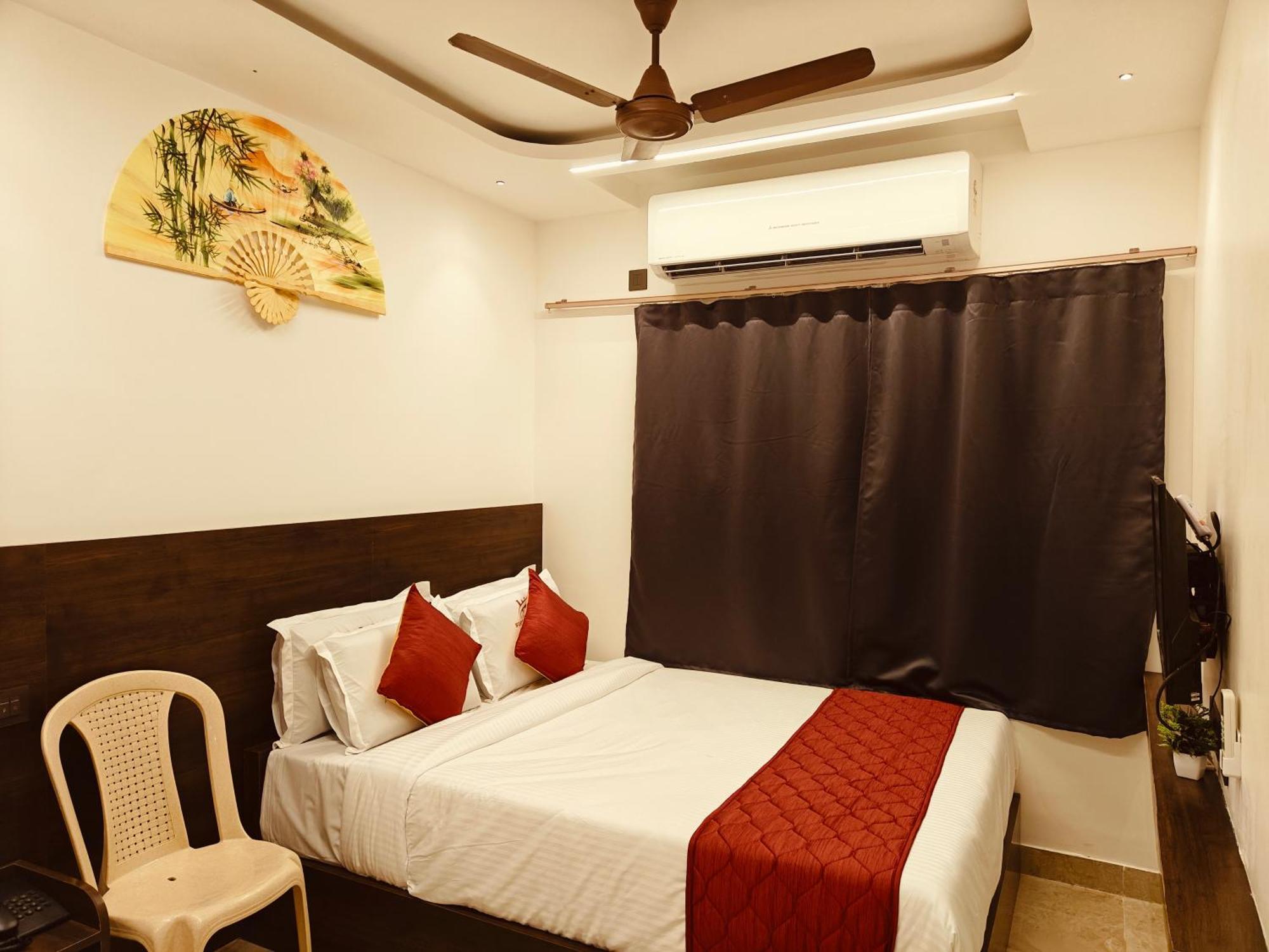 Woodlands Inn Chennai Exterior photo