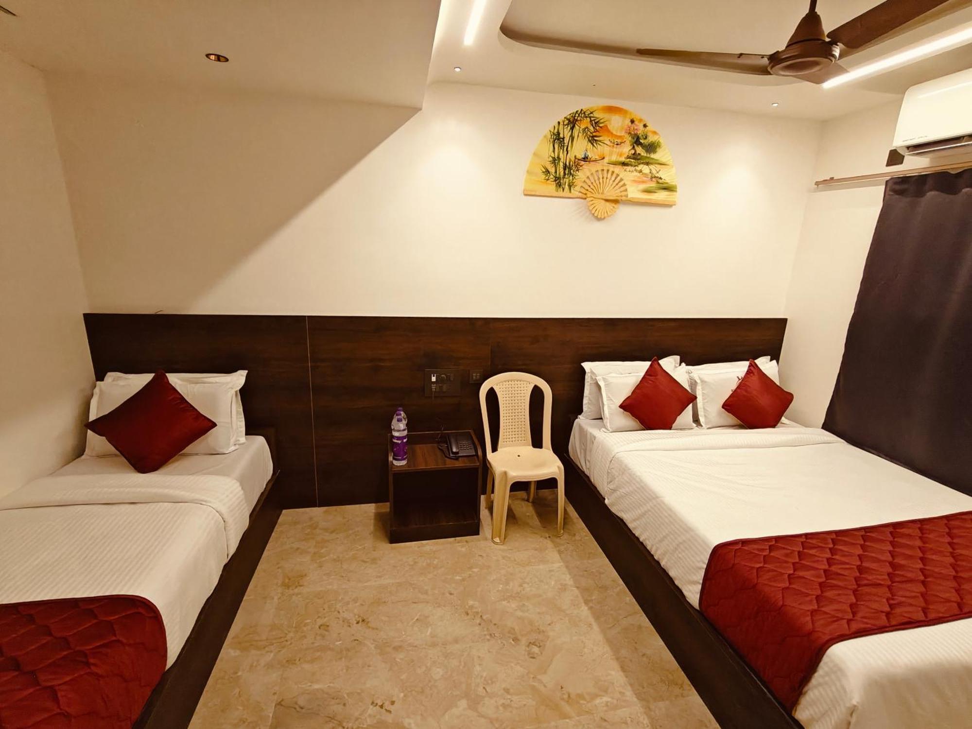 Woodlands Inn Chennai Exterior photo