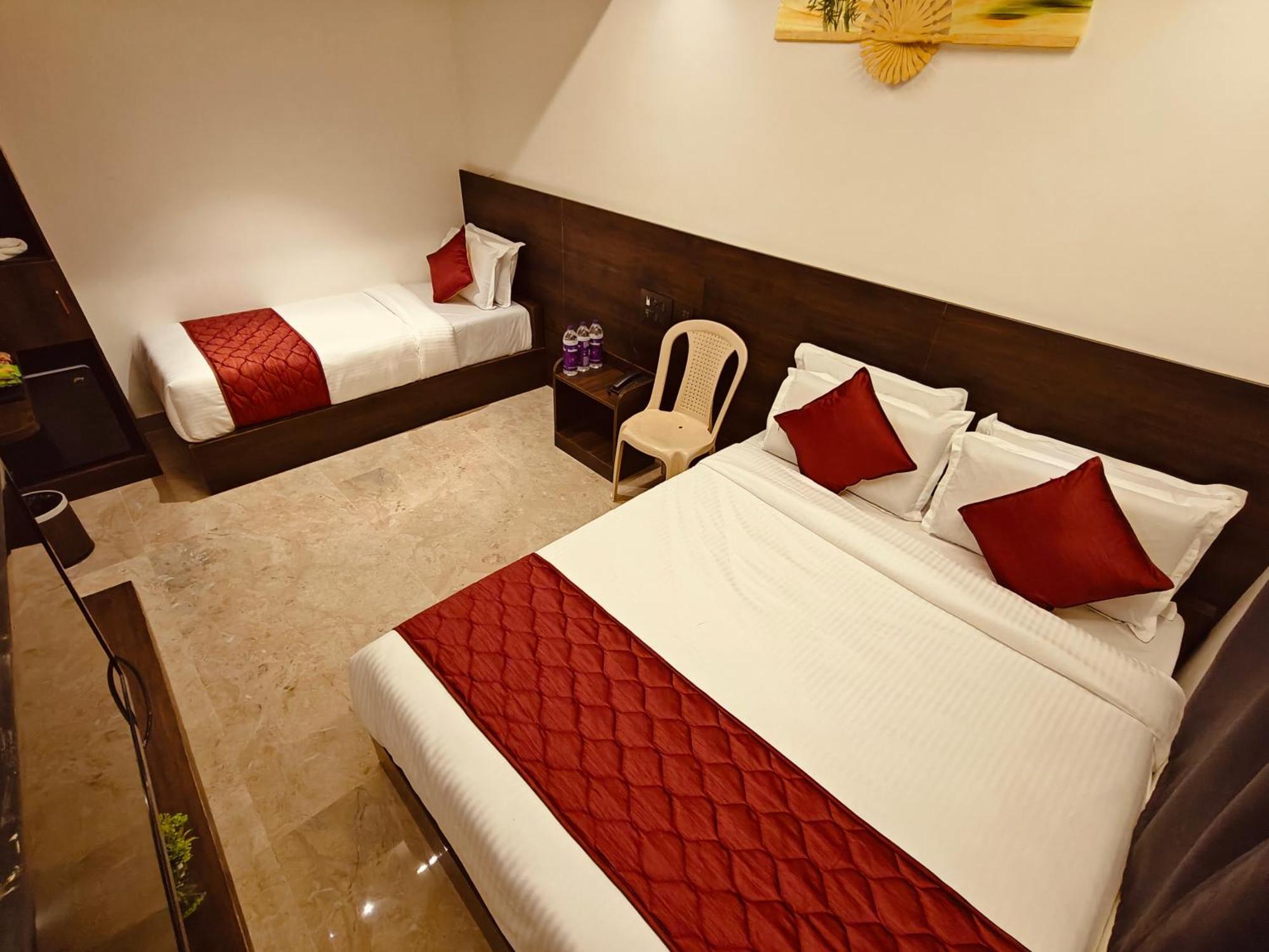 Woodlands Inn Chennai Exterior photo