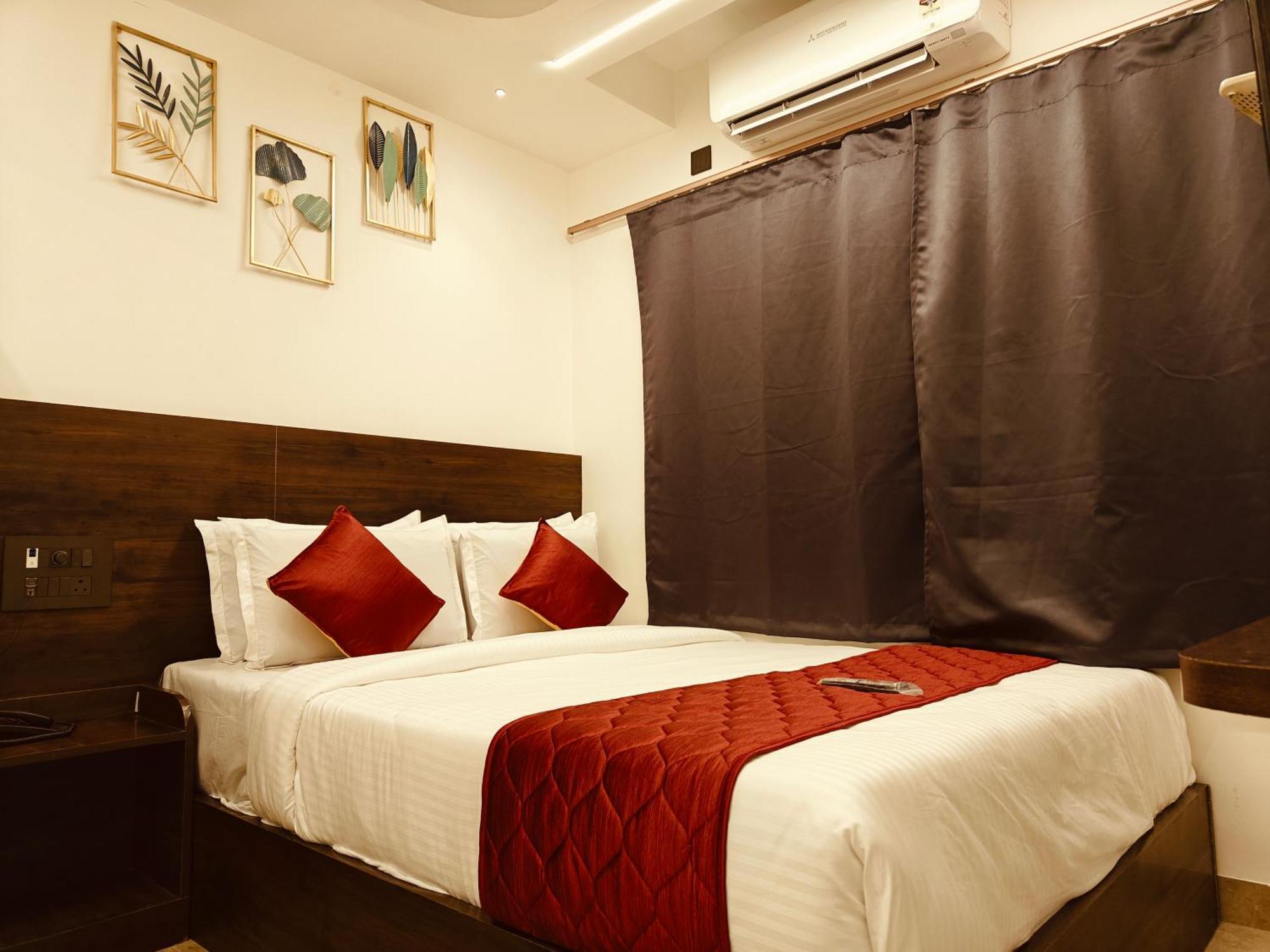 Woodlands Inn Chennai Exterior photo